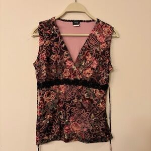 Vanity v neck floral lace tank top women’s medium Y2K